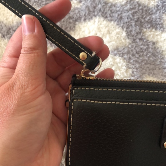 Kate Spade clutch/wristlet - Picture 10 of 10